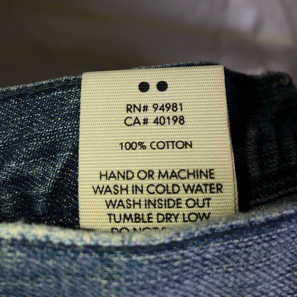 💙Life in Progress Ripped Jeans💙 - Picture 10 of 11